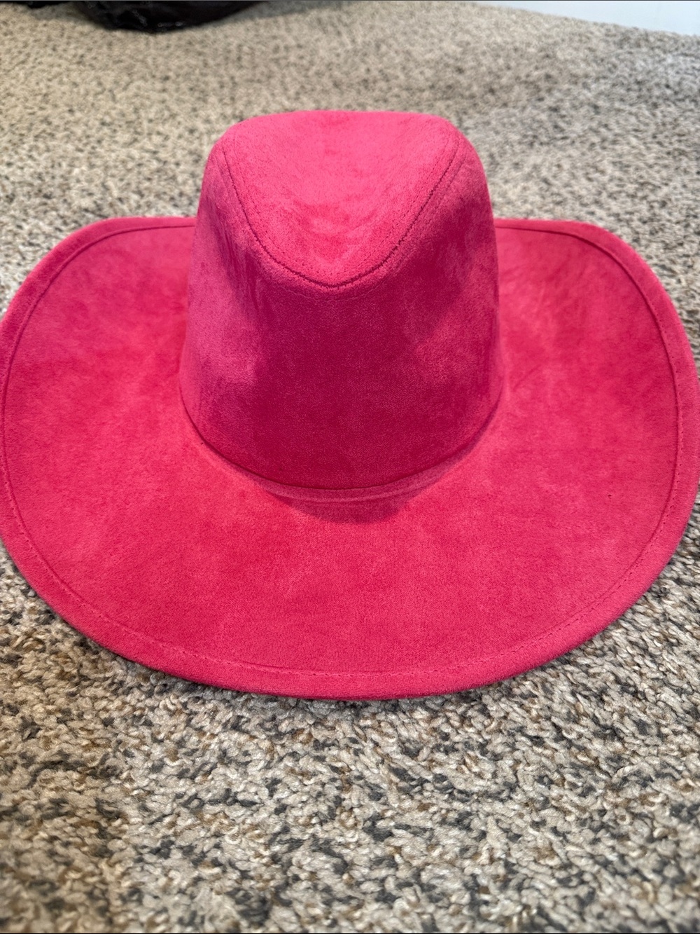 COG NEW YORK Fushia cowgirl hat with rhinestones NWT